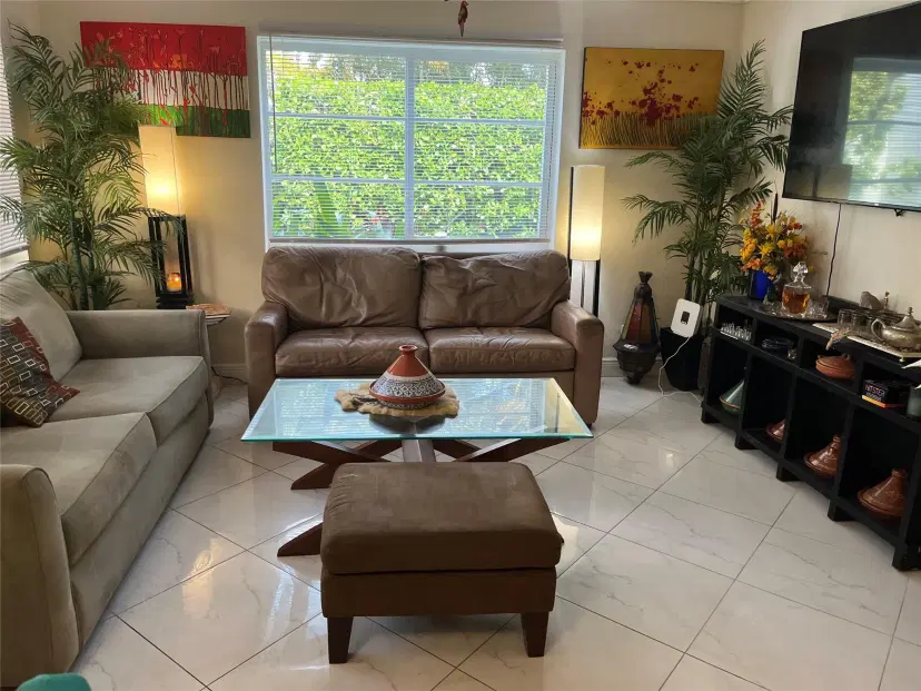 Picture of 639 W Oakland Park Blvd 104-D, Oakland Park FL 33311