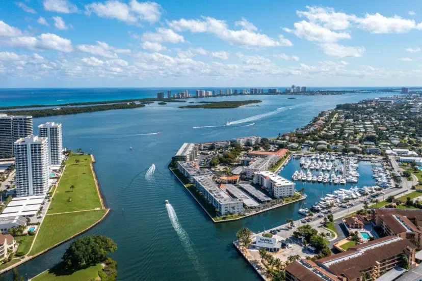 Picture of 44 Yacht Club Drive 609, North Palm Beach FL 33408