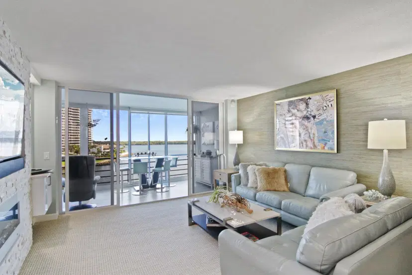 Picture of 44 Yacht Club Drive 609, North Palm Beach FL 33408