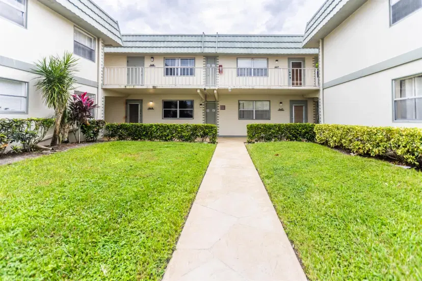 Picture of 643 Monaco N 643, Delray Beach FL 33446