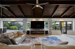 Picture of 1052 Wilshire Dr, Fort Myers, FL 33919