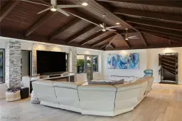 Picture of 1052 Wilshire Dr, Fort Myers, FL 33919