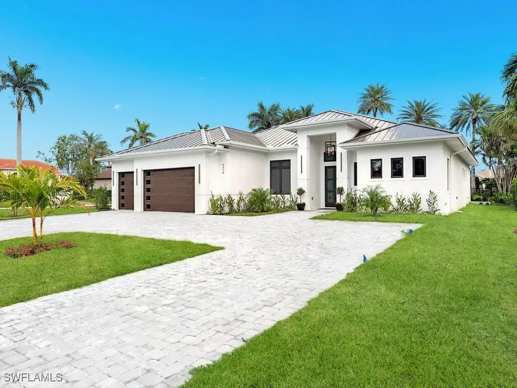 Picture of 8310 Tuliptree Pl, Naples, FL 34113