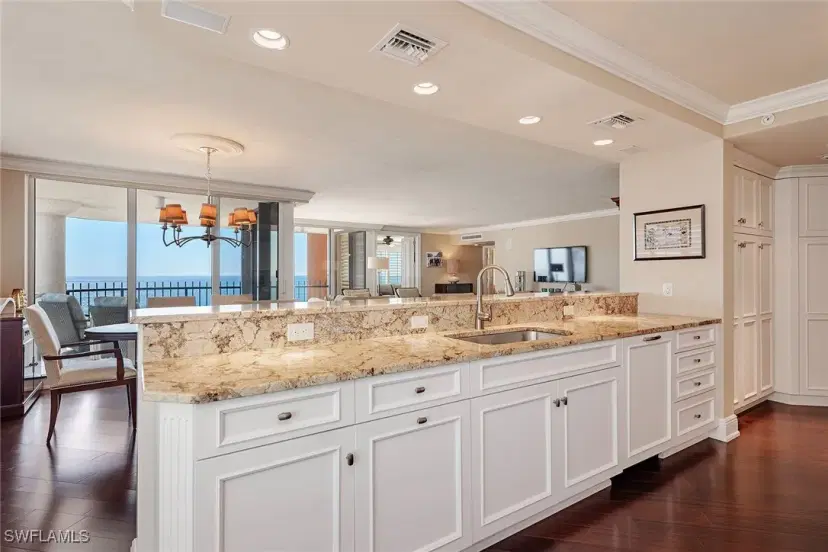Picture of 4251 Gulf Shore Blvd N 16C, Naples FL 34103