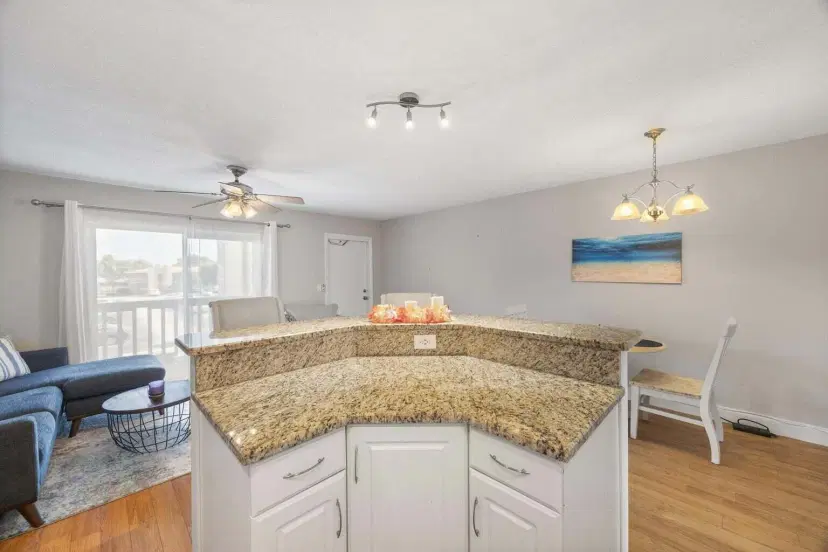 Picture of 405 Us Highway 1 205, North Palm Beach FL 33408