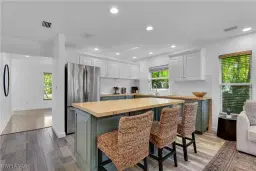 Picture of 851 98Th Ave N, Naples, FL 34108