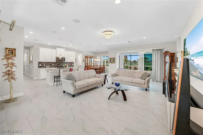Picture of 18763 Lake Hammock Dr, Naples FL 34112