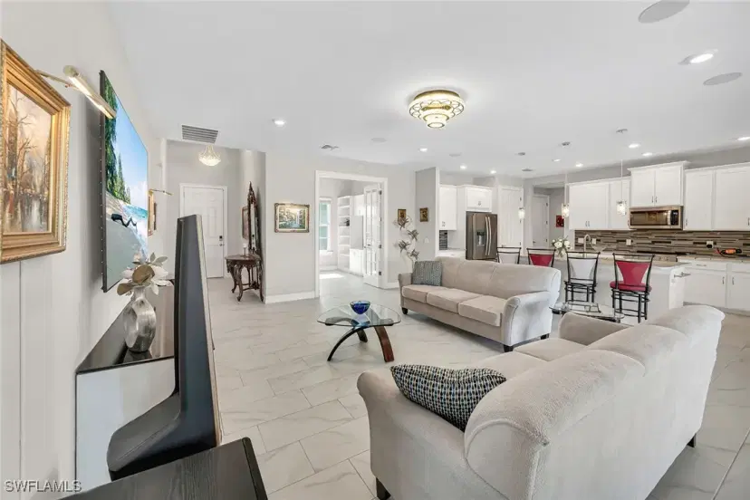 Picture of 18763 Lake Hammock Dr, Naples FL 34112