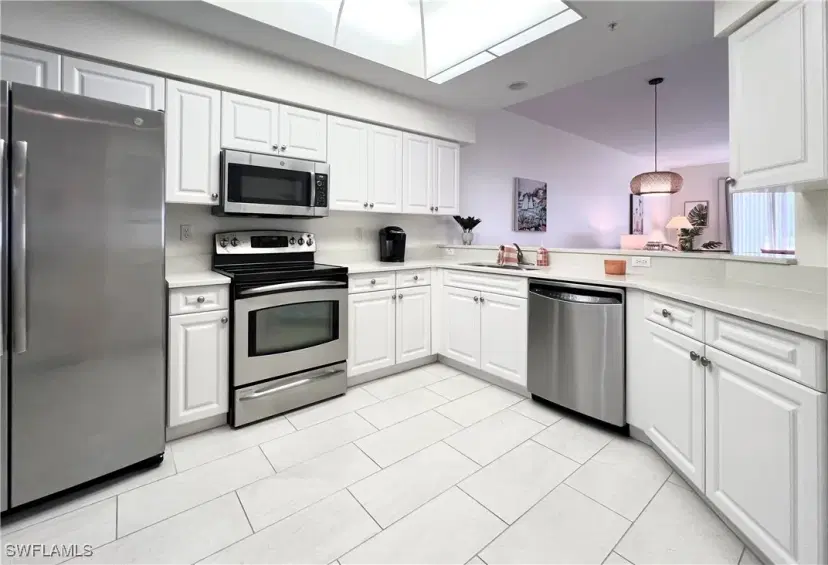Picture of 8605 Naples Heritage Dr 2-216, Naples FL 34112