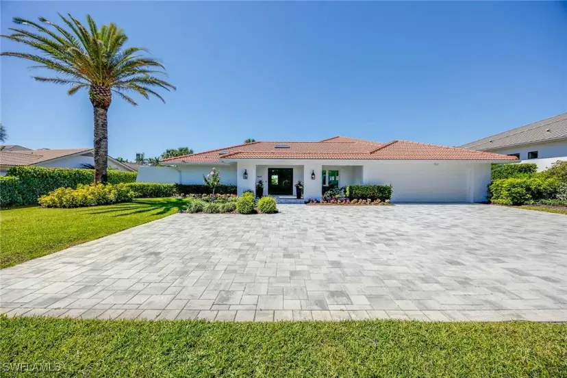 Picture of 4611 Crayton Rd, Naples FL 34103
