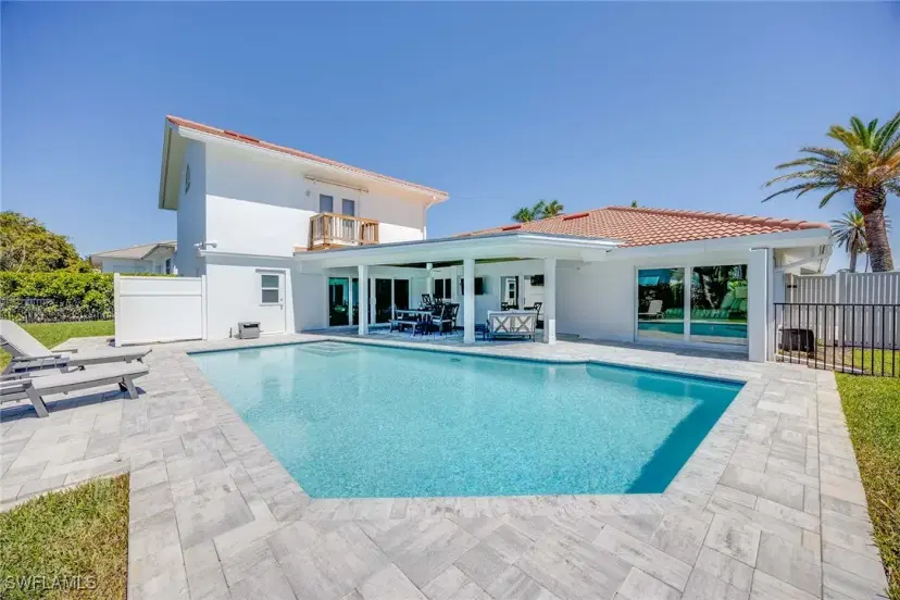 Picture of 4611 Crayton Rd, Naples FL 34103
