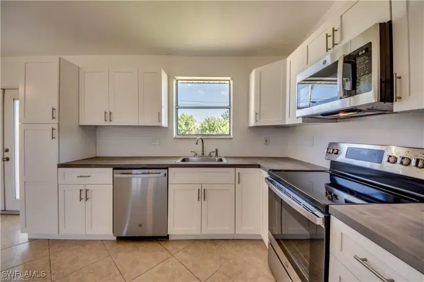 Picture of 315 SE 22Nd Ter, Cape Coral FL 33990