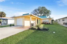 Picture of 834 108Th Ave N, Naples, FL 34108