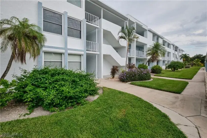Picture of 5959 Winkler Rd 118, Fort Myers FL 33919
