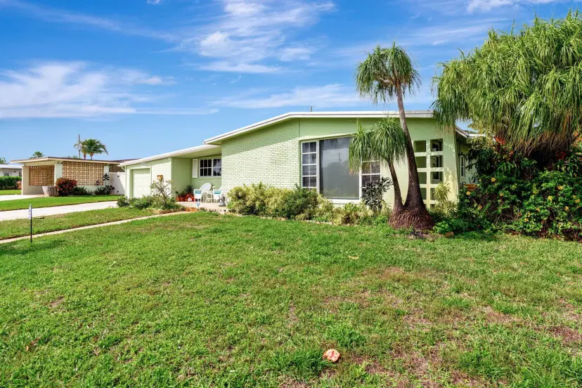 Picture of 448 Gull Court, North Palm Beach FL 33408