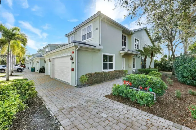 Picture of 1345 Mariposa Cir 5, Naples FL 34105