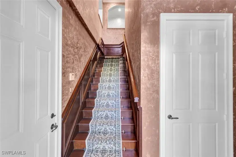 Picture of 1345 Mariposa Cir 5, Naples FL 34105