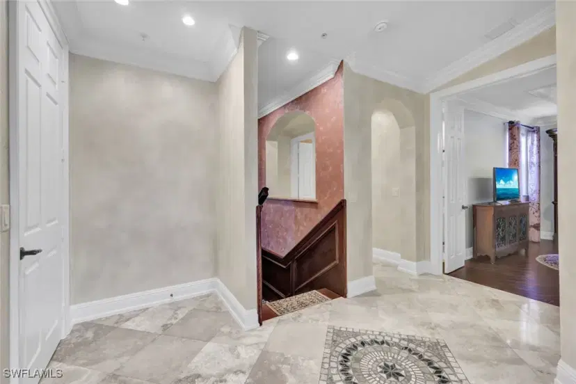 Picture of 1345 Mariposa Cir 5, Naples FL 34105