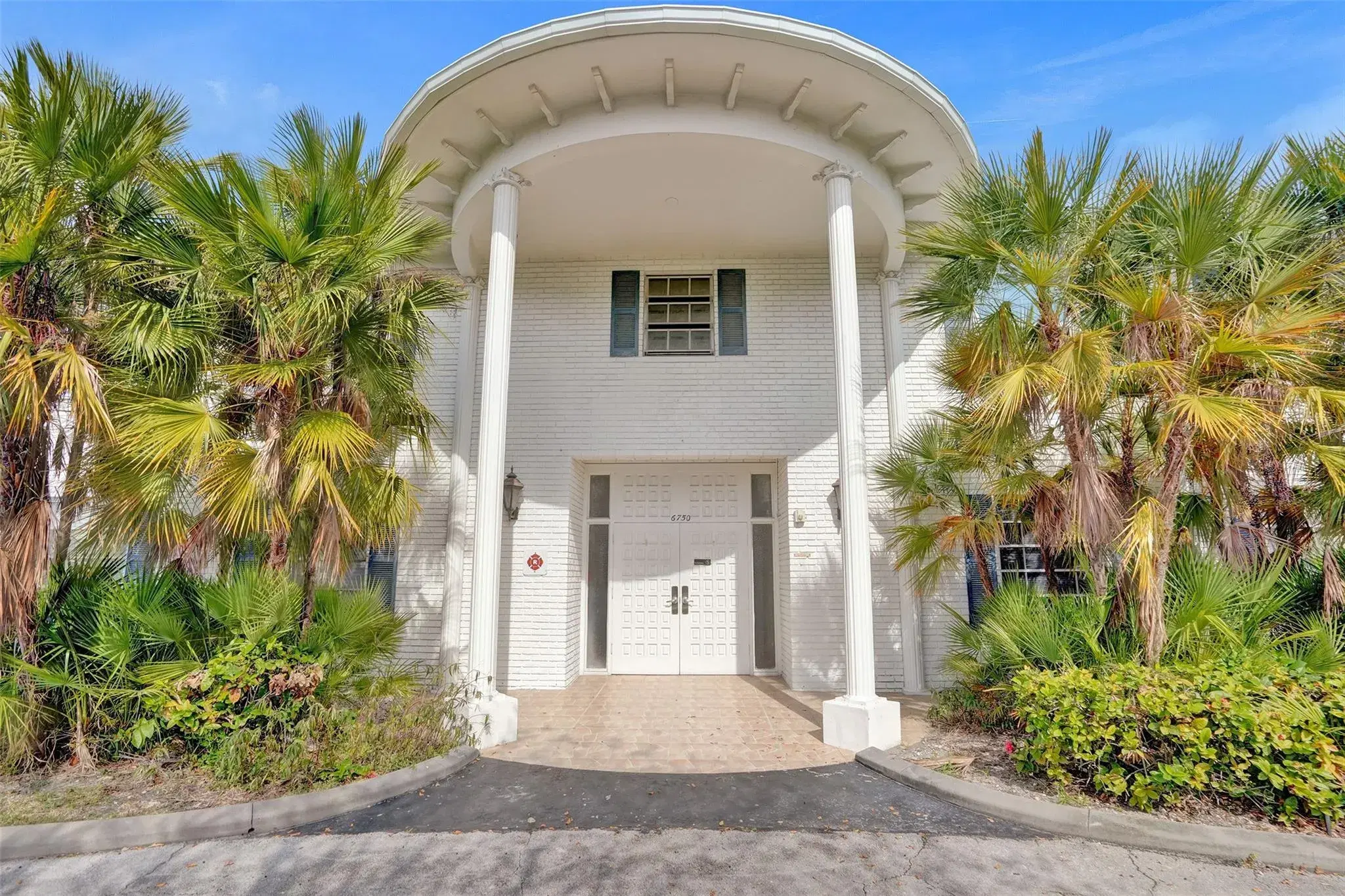 Picture of 6750 NE 21St Rd 123, Fort Lauderdale, FL 33308