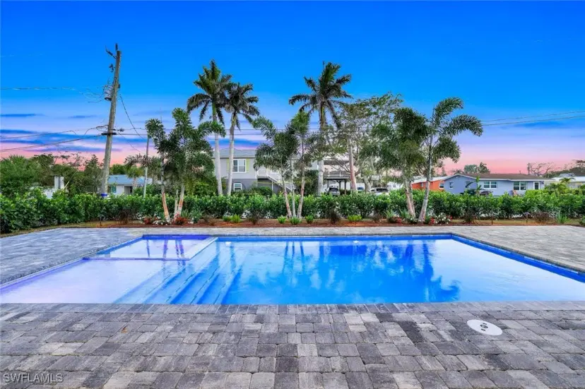 Picture of 1308 Ridge St, Naples FL 34103