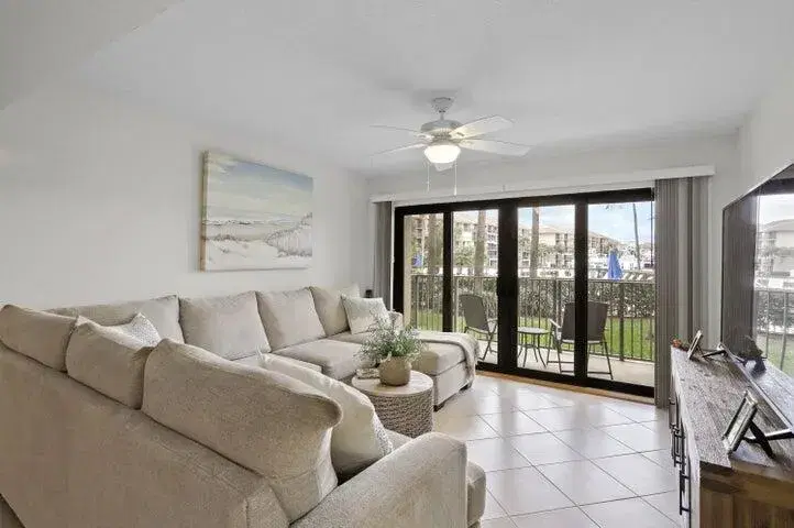 Picture of 1201 Seafarer Circle 103, Jupiter FL 33477