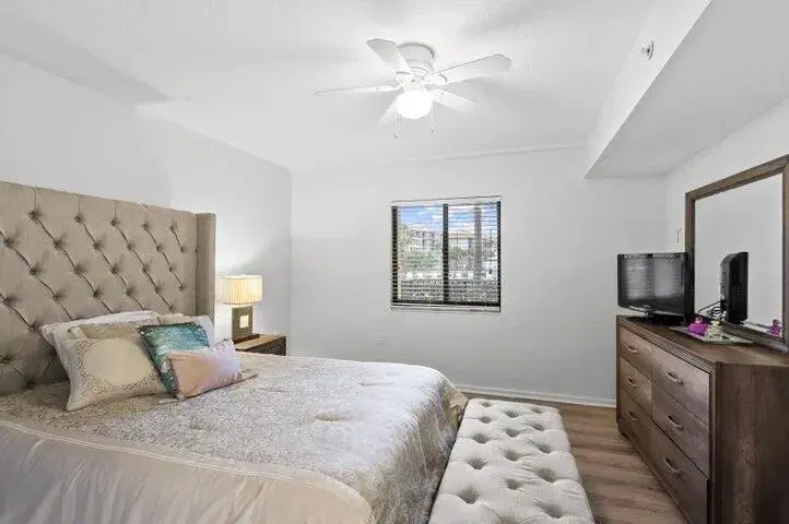 Picture of 1201 Seafarer Circle 103, Jupiter FL 33477
