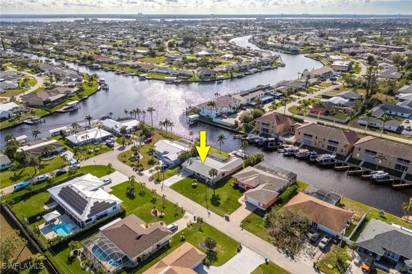 Picture of 924 SE 35Th Ter, Cape Coral FL 33904