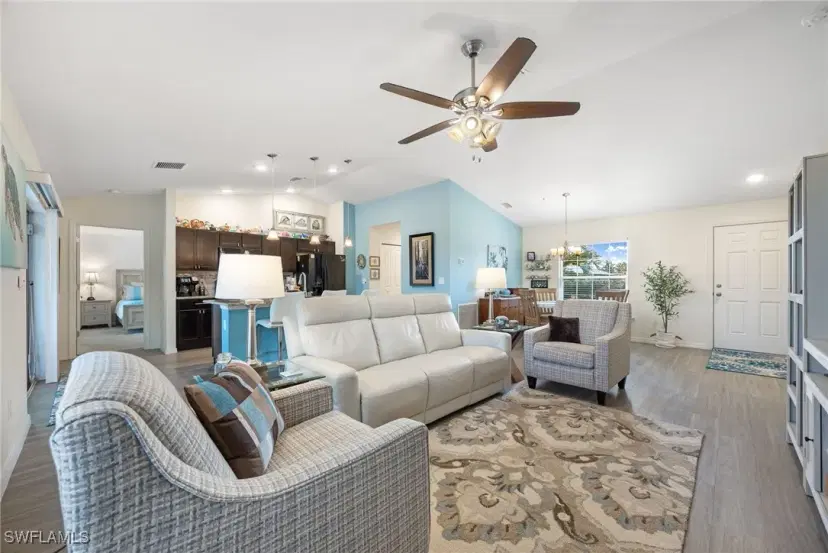 Picture of 1105 SE 33Rd St, Cape Coral FL 33904