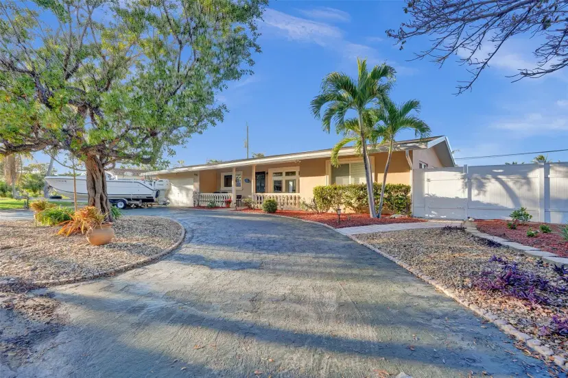 Picture of 2585 SE 3Rd St, Pompano Beach FL 33062