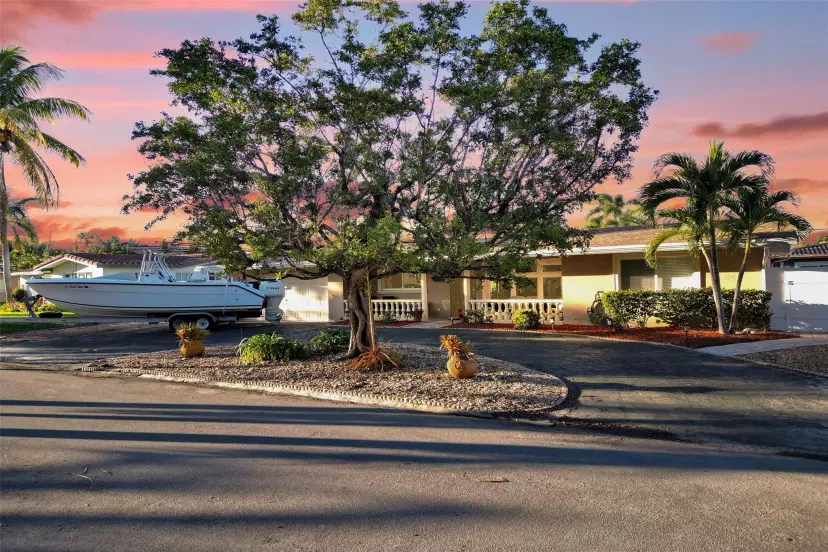 Picture of 2585 SE 3Rd St, Pompano Beach FL 33062