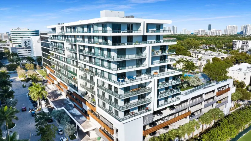 Picture of 2960 NE 207Th St 715, Miami FL 33180