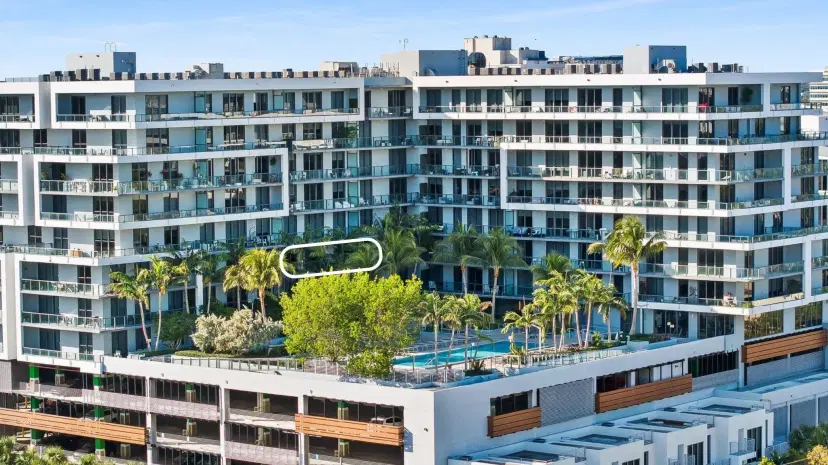 Picture of 2960 NE 207Th St 715, Miami FL 33180