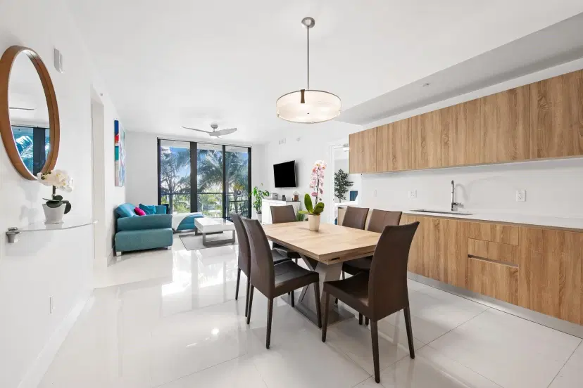 Picture of 2960 NE 207Th St 715, Miami FL 33180