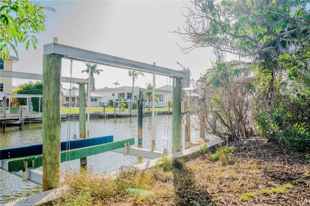 Picture of 222 1St St, Bonita Springs, FL 34134