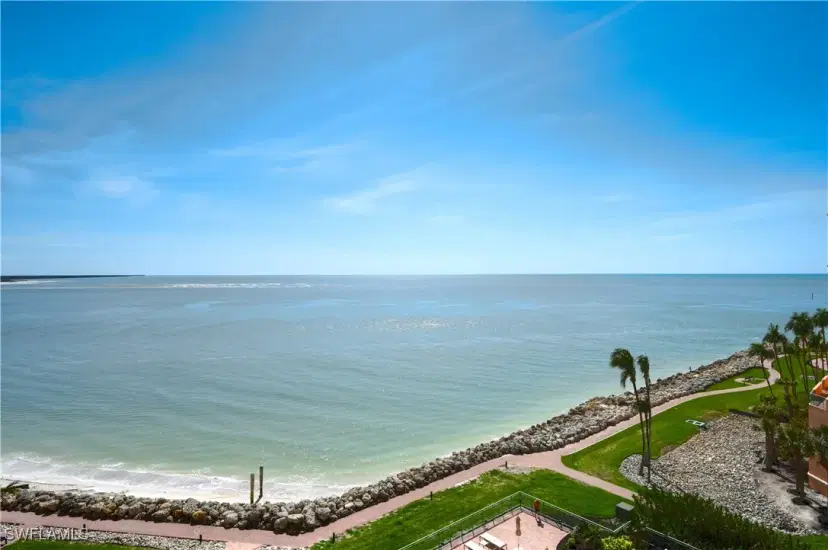 Picture of 980 Cape Marco Dr 706, Marco Island FL 34145