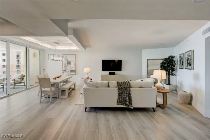 Picture of 980 Cape Marco Dr 706, Marco Island FL 34145