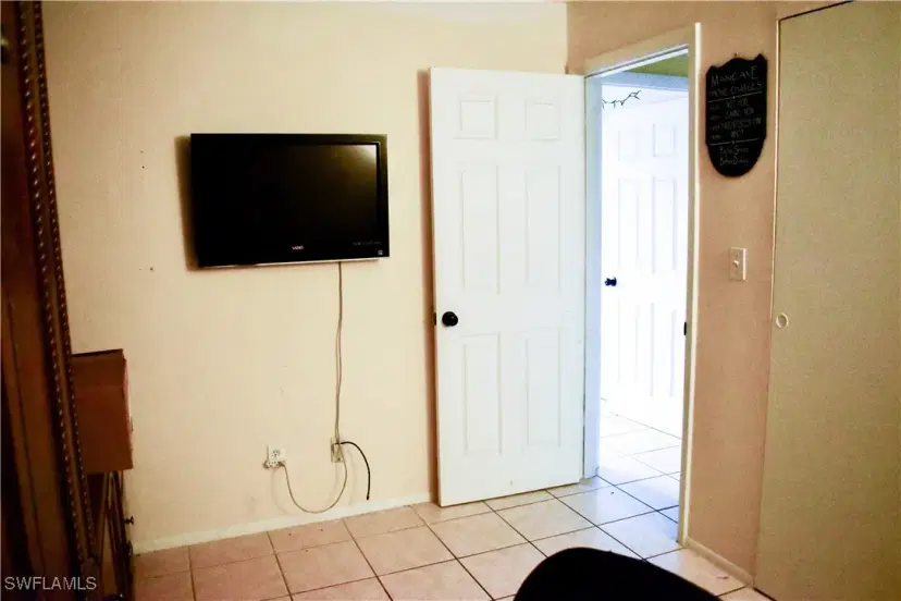 Picture of 1811 Beachwood Dr, North Fort Myers FL 33903