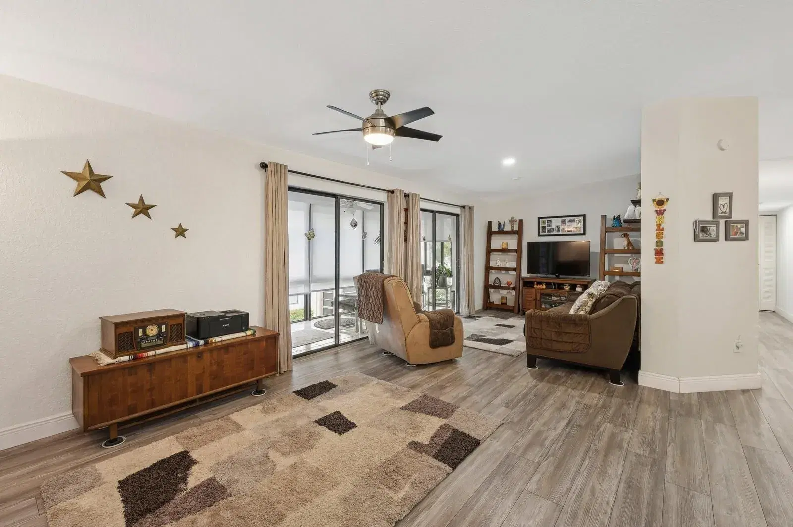 Picture of 9622 W Mcnab Rd 205, Tamarac, FL 33321