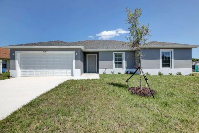 Picture of 508 NW Avon Avenue, Port St Lucie FL 34983