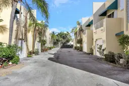 Picture of 3213 NE 16Th Street 112, Pompano Beach, FL 33062