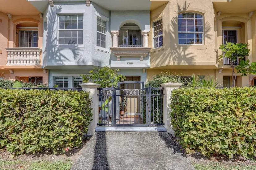 Picture of 2506 Gardens Pkwy, Palm Beach Gardens FL 33410
