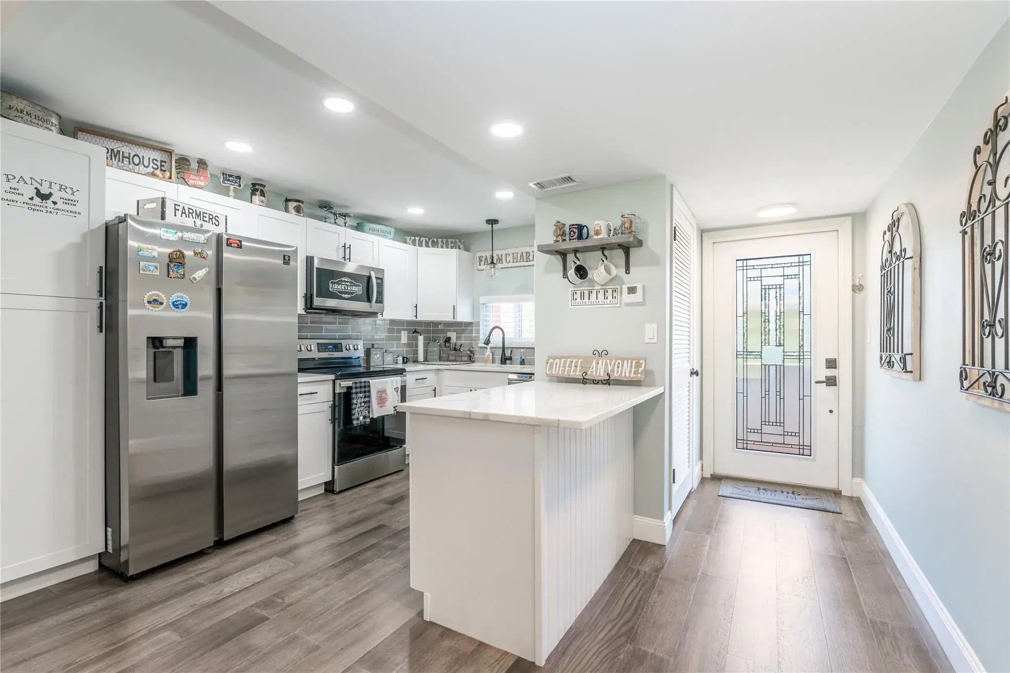 Picture of 9811 N Hollybrook Lake Dr 204, Pembroke Pines, FL 33025