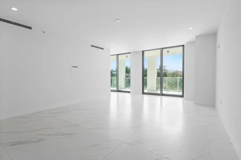 Picture of 495 E Royal Palm Road 402, Boca Raton FL 33432
