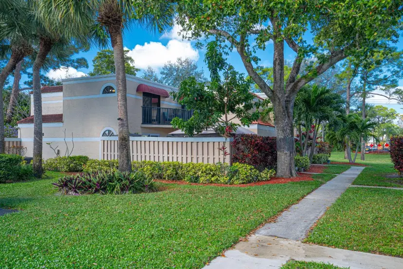 Picture of 4375 Village Dr C, Delray Beach FL 33445