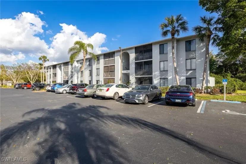 Picture of 9540 Green Cypress Ln 8-H1, Fort Myers FL 33905