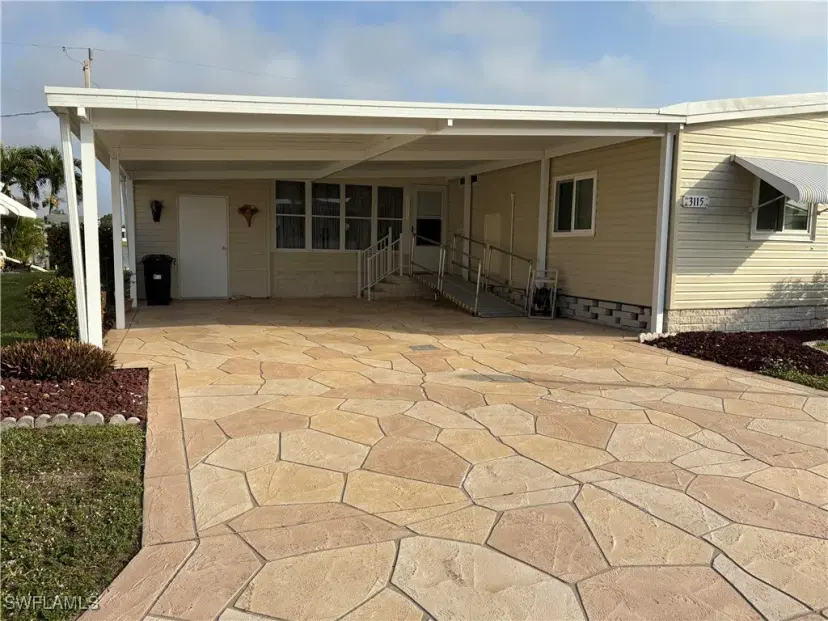 Picture of 3115 Indian Village Ln, North Fort Myers FL 33917