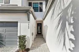 Picture of 7469 Rockefeller Dr, Naples, FL 34119