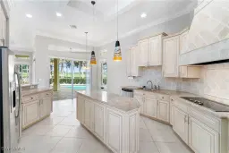 Picture of 9915 El Greco Cir, Bonita Springs, FL 34135