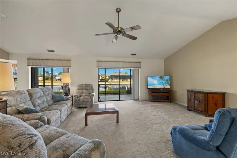Picture of 419 NE 8Th Ter, Cape Coral FL 33909