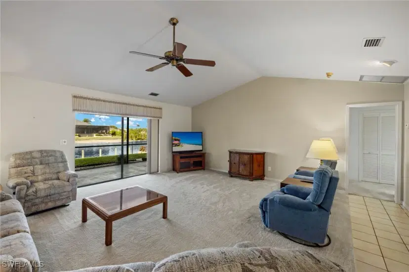 Picture of 419 NE 8Th Ter, Cape Coral FL 33909